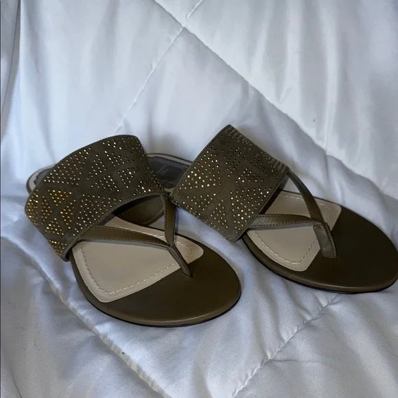 ☀️SUMMER CLEARANCE SALE☀️ Dior Olive Sandals with Ornate Gold Embellishment - Picture 3 of 7